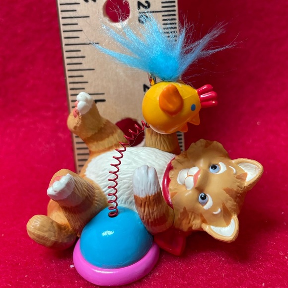 Mischievous Kitten Hallmark Ornament - Picture 3 of 6